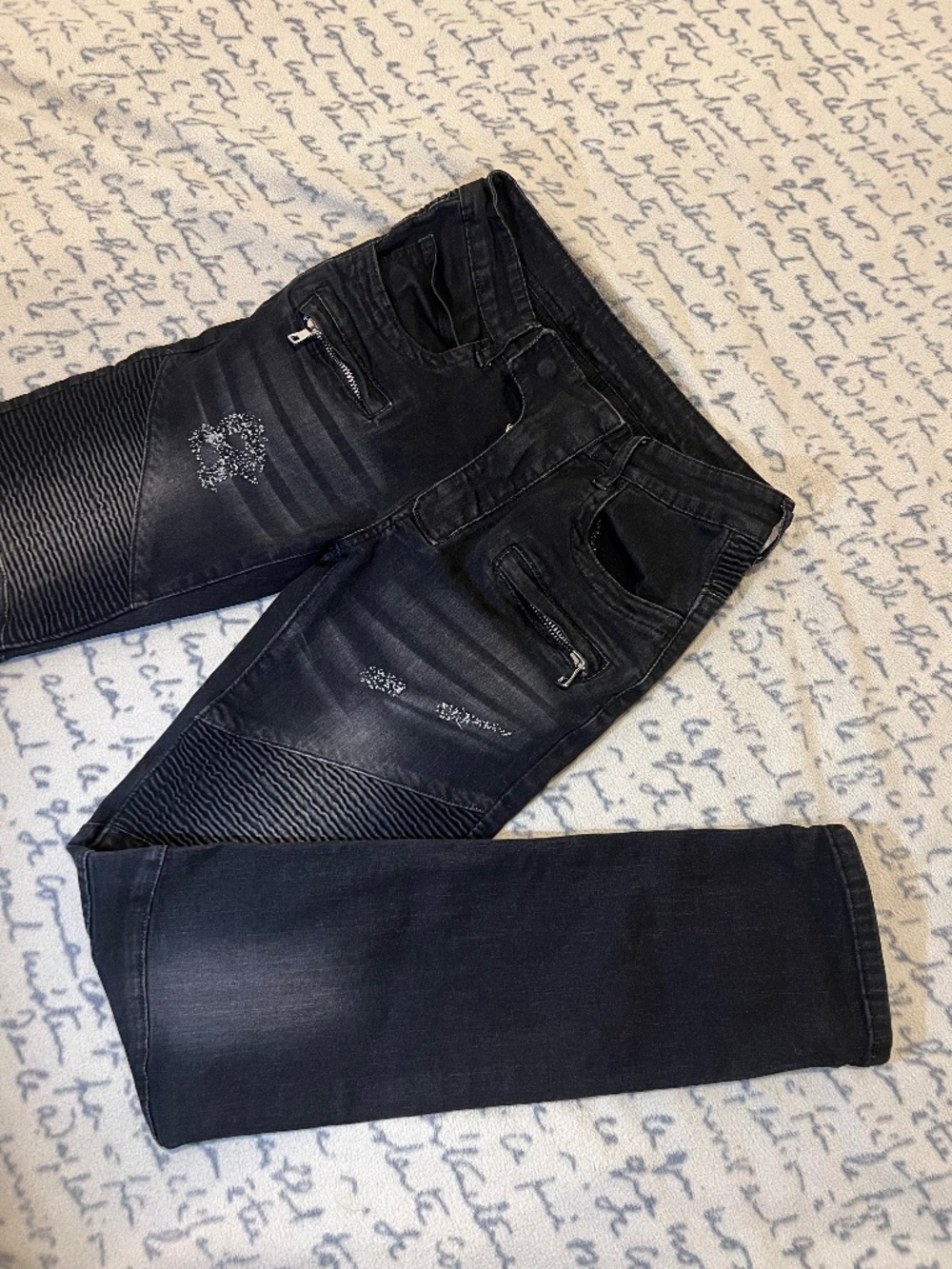 BALMAIN Jeans, another world experience.